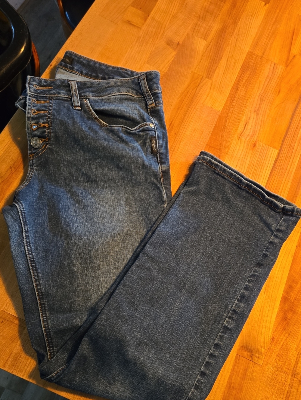 Silver Jeans Women's Medium Blue Straight Leg Denim